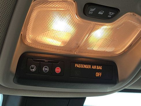Certified 2022 Buick Encore GX Select w/ Sport Touring Package image 25