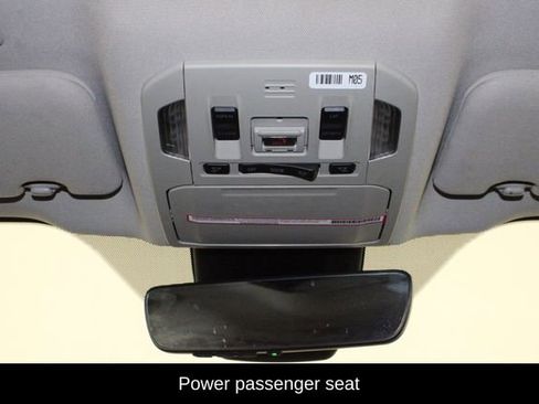 Used 2023 Toyota Highlander XLE image 29