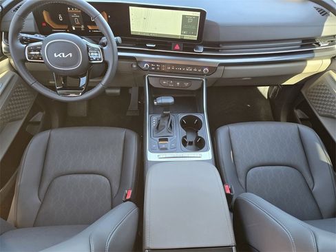 New 2026 Kia Carnival image 18