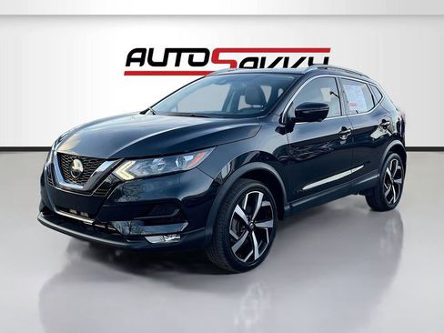 Used 2022 Nissan Rogue Sport SL w/ Premium Package image 3