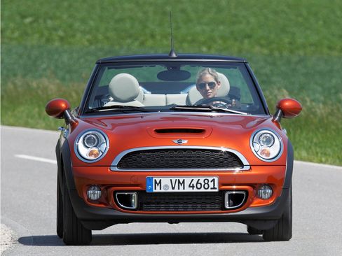 Used 2013 MINI Cooper S FWD image 1