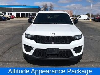 Used 2023 Jeep Grand Cherokee Altitude video 2