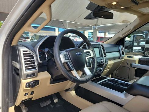 Used 2017 Ford F250 Lariat w/ Lariat Ultimate Package image 10