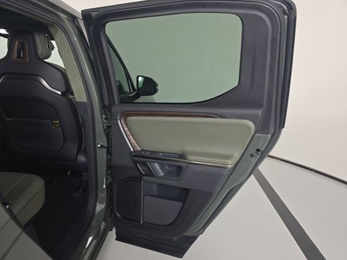 Used 2022 Rivian R1T Launch Edition image 19