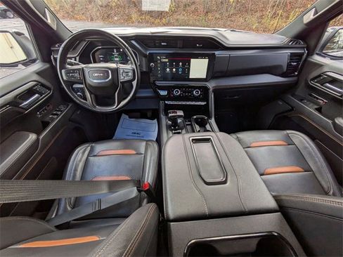 Used 2022 GMC Sierra 1500 AT4 w/ Technology Package image 32