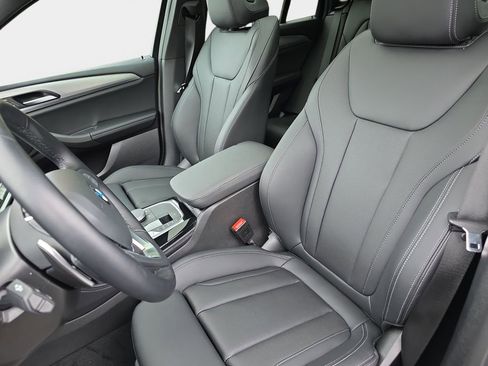 Used 2025 BMW X4 xDrive30i image 18