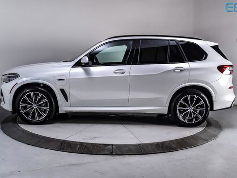 Used 2023 BMW X5 xDrive45e w/ Executive Package image 3