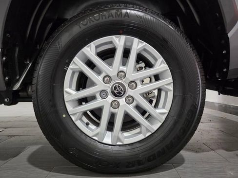 Used 2024 Toyota Tundra SR5 AWD/4WD image 22