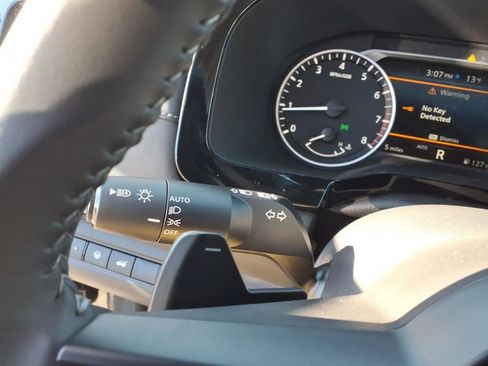 New 2025 Nissan Pathfinder SV image 19