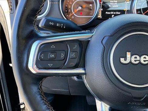 Certified 2021 Jeep Gladiator Overland image 28