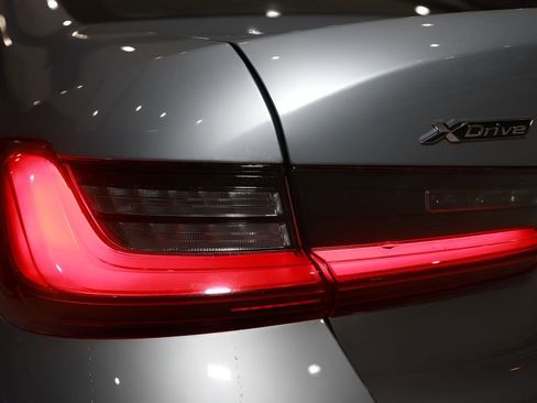 Used 2023 BMW 330e xDrive w/ Premium Package image 26