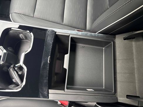 Used 2025 Buick Enclave Sport Touring FWD image 24