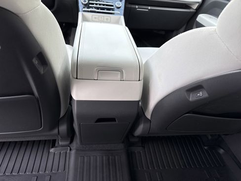 Certified 2026 Hyundai Santa Fe SE image 17