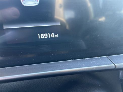 Used 2025 Kia Telluride S image 9