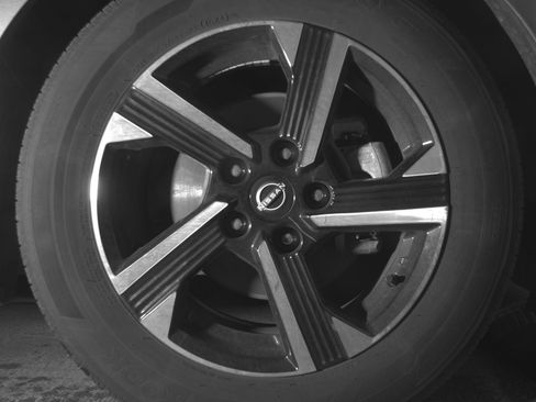 Used 2025 Nissan Sentra SV FWD image 13