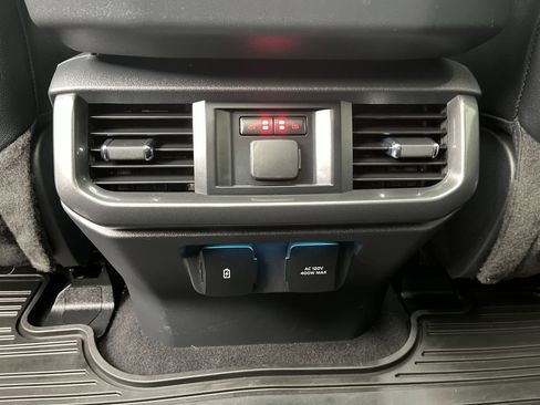 Certified 2023 Ford F150 Lariat w/ Equipment Group 502A High image 17