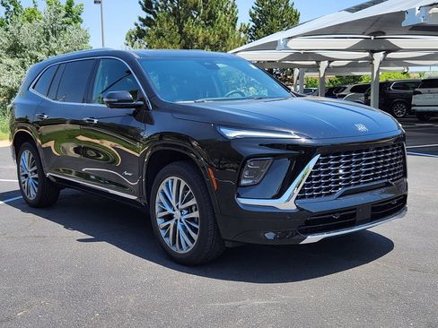 Used 2026 Buick Enclave Avenir w/ Super Cruise Package AWD/4WD image 4