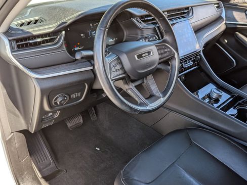 Certified 2022 Jeep Grand Cherokee L Limited image 16