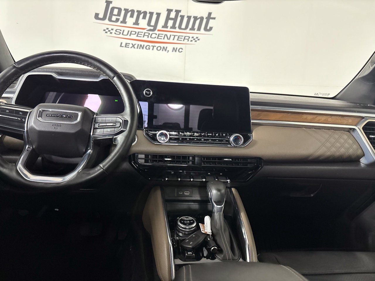 Used 2023 GMC Canyon Denali AWD/4WD image 27