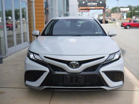 Used 2023 Toyota Camry XSE image 4