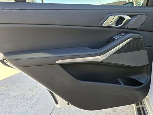 Used 2021 BMW X7 xDrive40i w/ Premium Package image 38