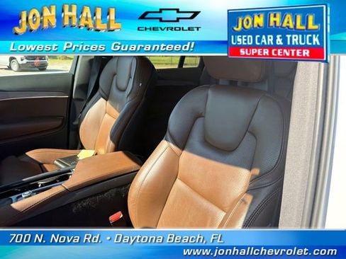 Used 2020 Volvo XC90 T6 Inscription w/ Protection Package Premier image 20
