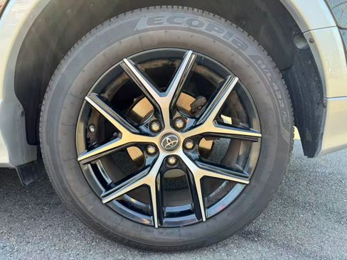 Used 2016 Toyota RAV4 SE image 23