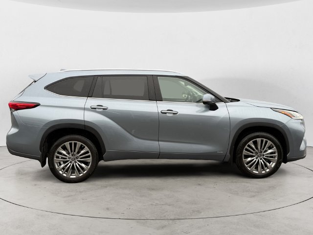Used 2023 Toyota Highlander Platinum AWD/4WD image 4
