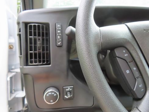 New 2024 Chevrolet Express 3500 Work Van w/ Power Convenience Package image 8