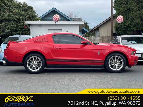 Used 2010 Ford Mustang Coupe RWD image 3