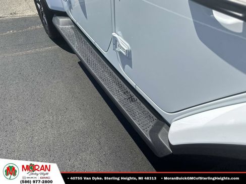 Used 2026 Jeep Wrangler Unlimited Sahara AWD/4WD image 12