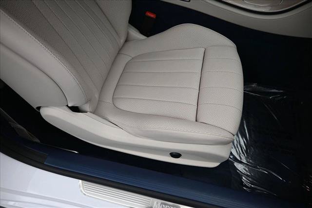 Used 2023 Mercedes-Benz E 450 4MATIC Cabriolet image 27