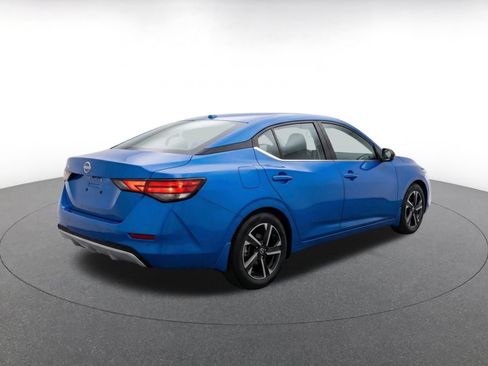 Used 2025 Nissan Sentra SV FWD image 9