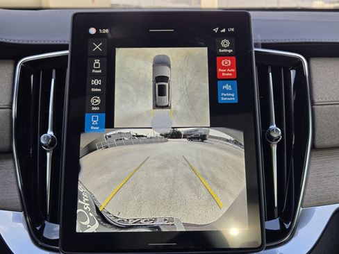 New 2026 Volvo XC90 B6 Ultra image 20