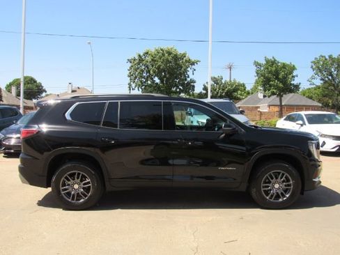 Used 2025 GMC Acadia Elevation image 5