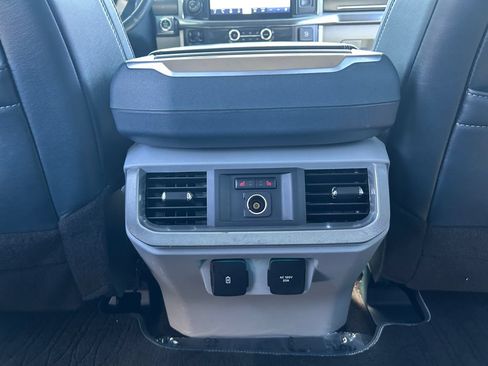 Used 2022 Ford F150 Limited AWD/4WD image 15