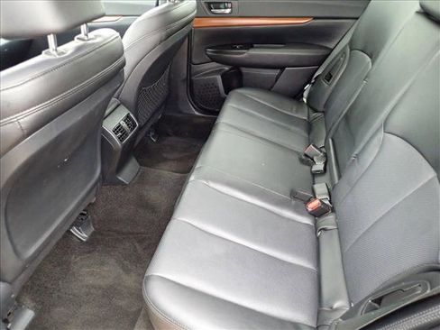 Used 2013 Subaru Outback 2.5i Limited image 9