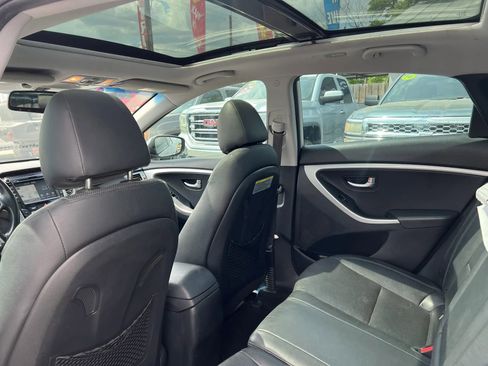 Used 2016 Hyundai Elantra GT w/ Option Group 03 FWD image 10