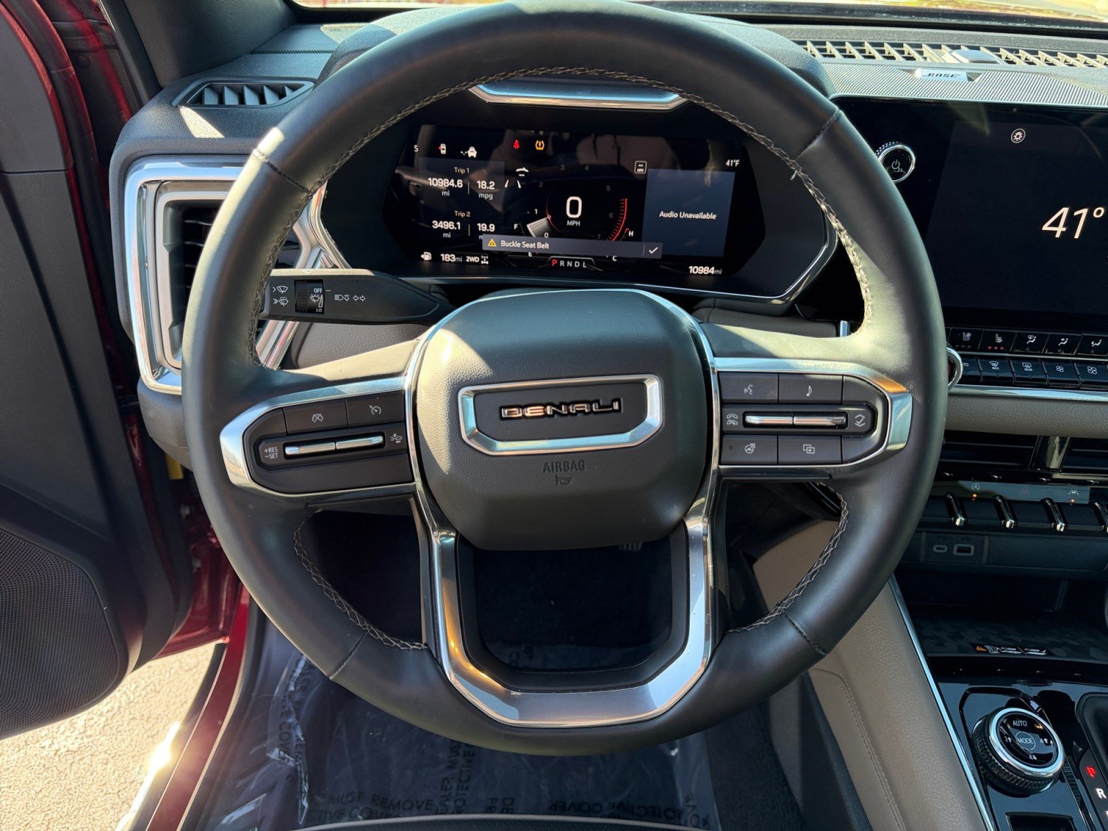 Used 2024 GMC Canyon Denali AWD/4WD image 9
