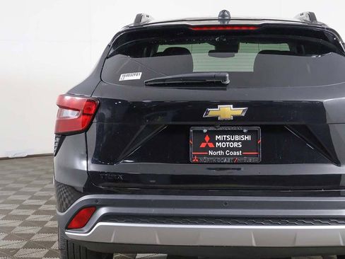 Used 2025 Chevrolet Trax LT w/ Driver Confidence Package FWD image 12