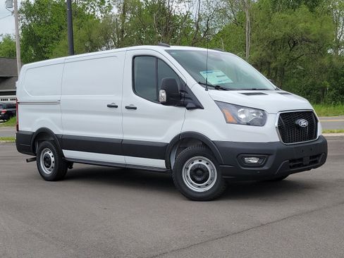 New 2026 Ford Transit 150 Low Roof RWD image 29