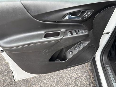 Used 2018 Chevrolet Equinox Premier image 15