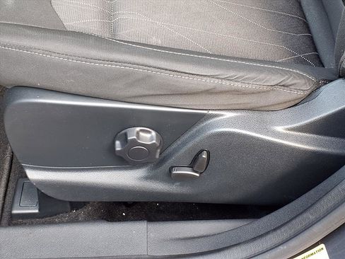 Used 2020 Ford EcoSport SE image 4