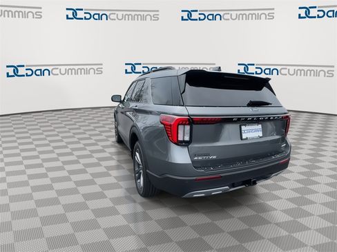 New 2026 Ford Explorer Active w/ Active Comfort Package image 6
