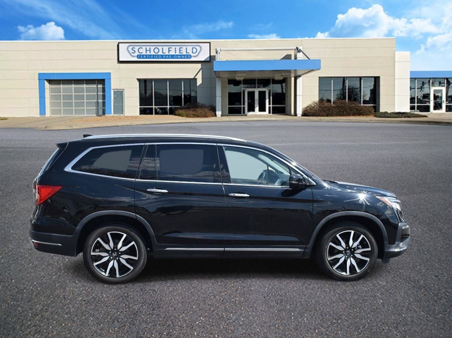 Used 2022 Honda Pilot Touring image 2
