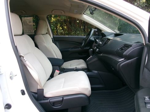 Used 2015 Honda CR-V LX image 18
