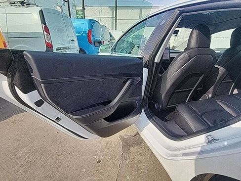 Used 2020 Tesla Model 3 Standard Range Plus image 15