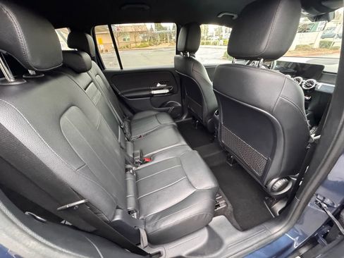 Used 2022 Mercedes-Benz GLB 250 image 12
