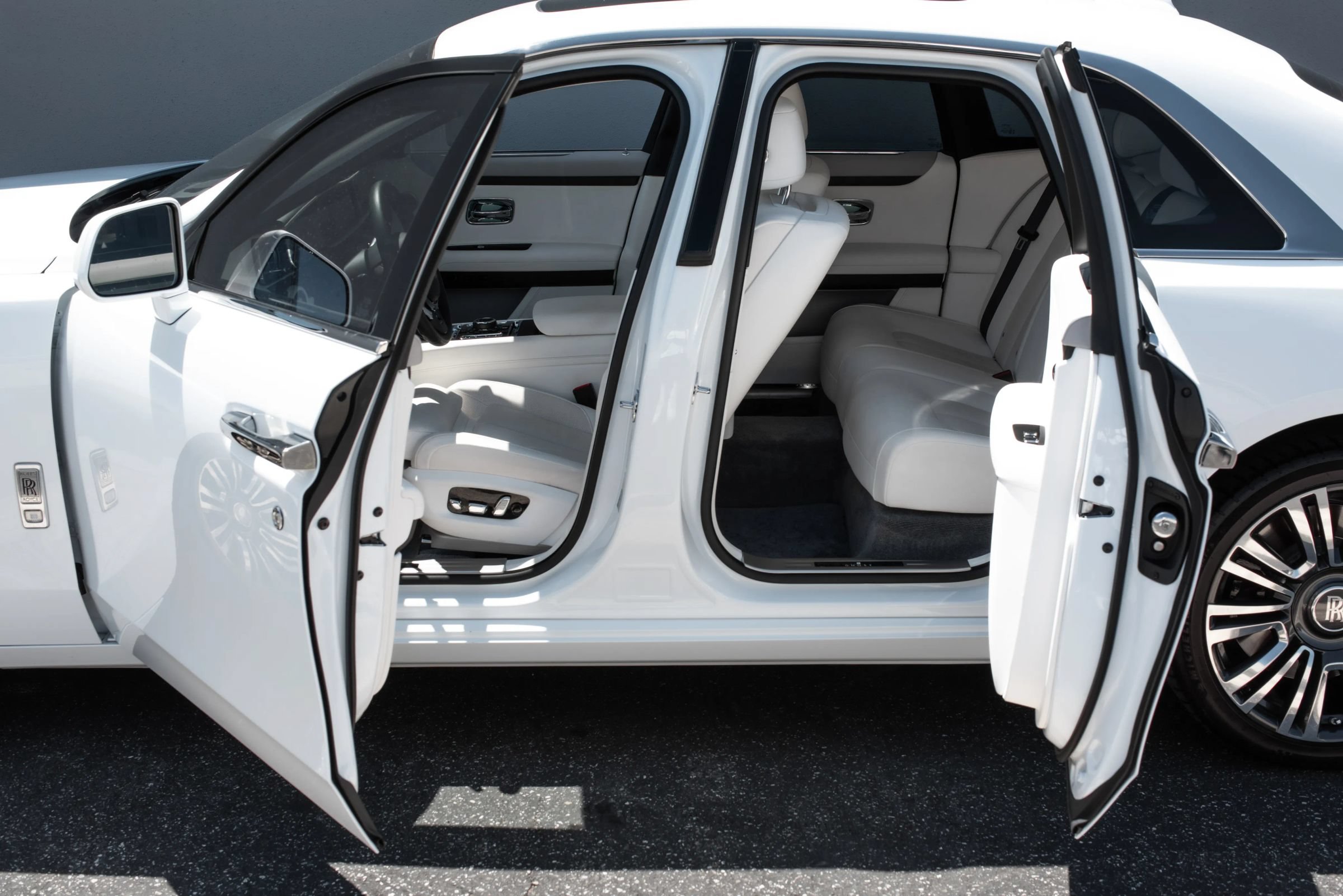 Used 2021 Rolls-Royce Ghost AWD/4WD image 22