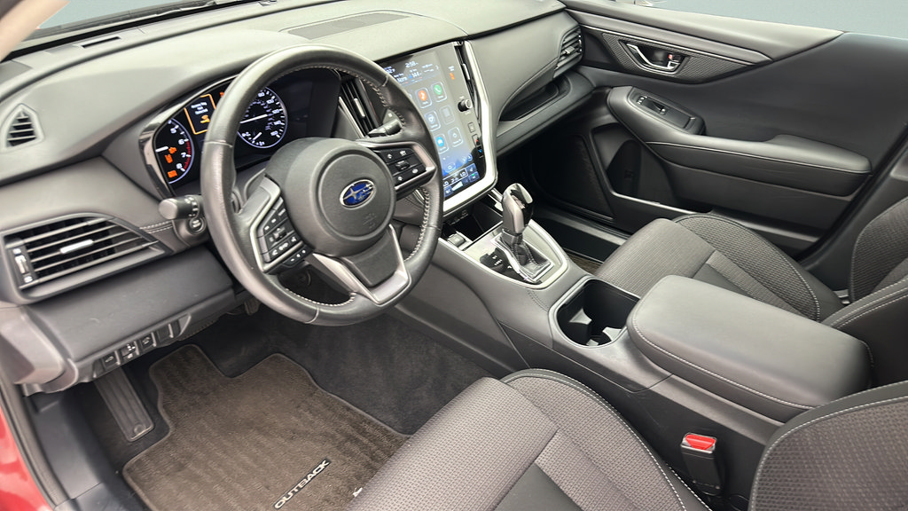 Used 2024 Subaru Outback Premium AWD/4WD image 13